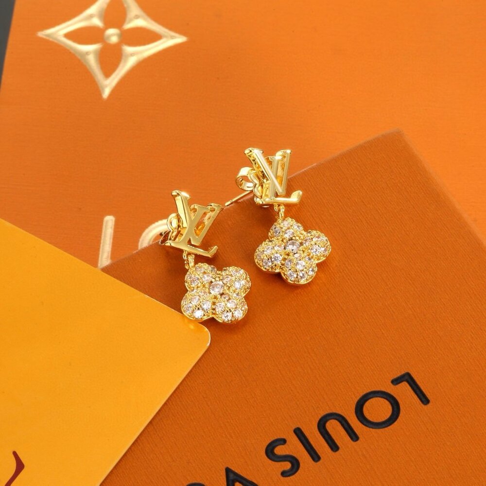 ✨✨✨Louis Vuitton earrings✨✨✨ - Picture 4 of 5